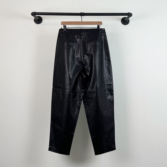 NWT Blank NYC Stay Real Faux Leather Pleated Straight Leg Croc Pants Black - Picture 4 of 8